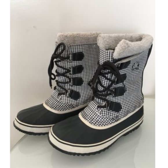 sorel houndstooth boots